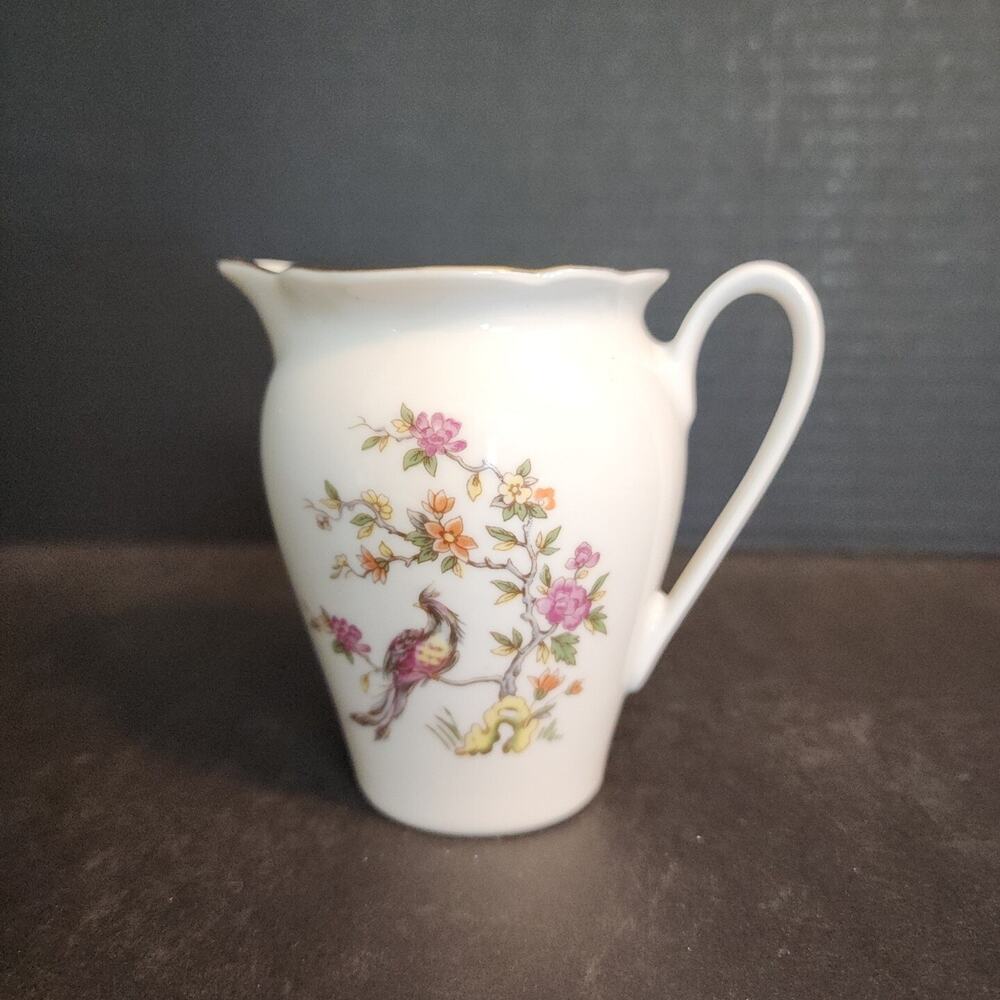 Vtg KAHLA Germany~Bird Of Paradise~ Creamer, Scalloped Edge, Gold Trim 4oz